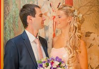 Фотосъемка молодых с букетом цветов