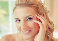 Невеста с голыми плечами