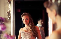 Фотосъемка невесты в зеркале