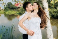 Поцелуй жениха у березы