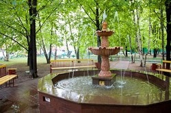 Фонтан перед Хорошевским загсом для фотосъемки и видеосъемки на свадьбе