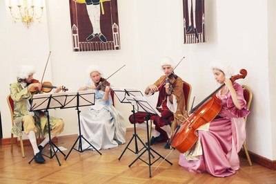 Живая музыка на регистрации