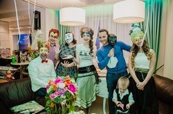 Общее фото на ситцевой свадьбе