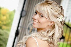 Свадебная прическа красота в простоте